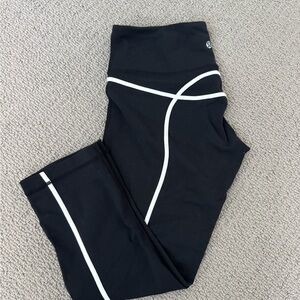 Lululemon Wunder Under Crop Leggings - Size 6